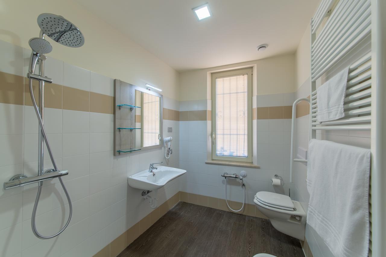 Hotel Panineria Colombera Rossa Brescia Dış mekan fotoğraf