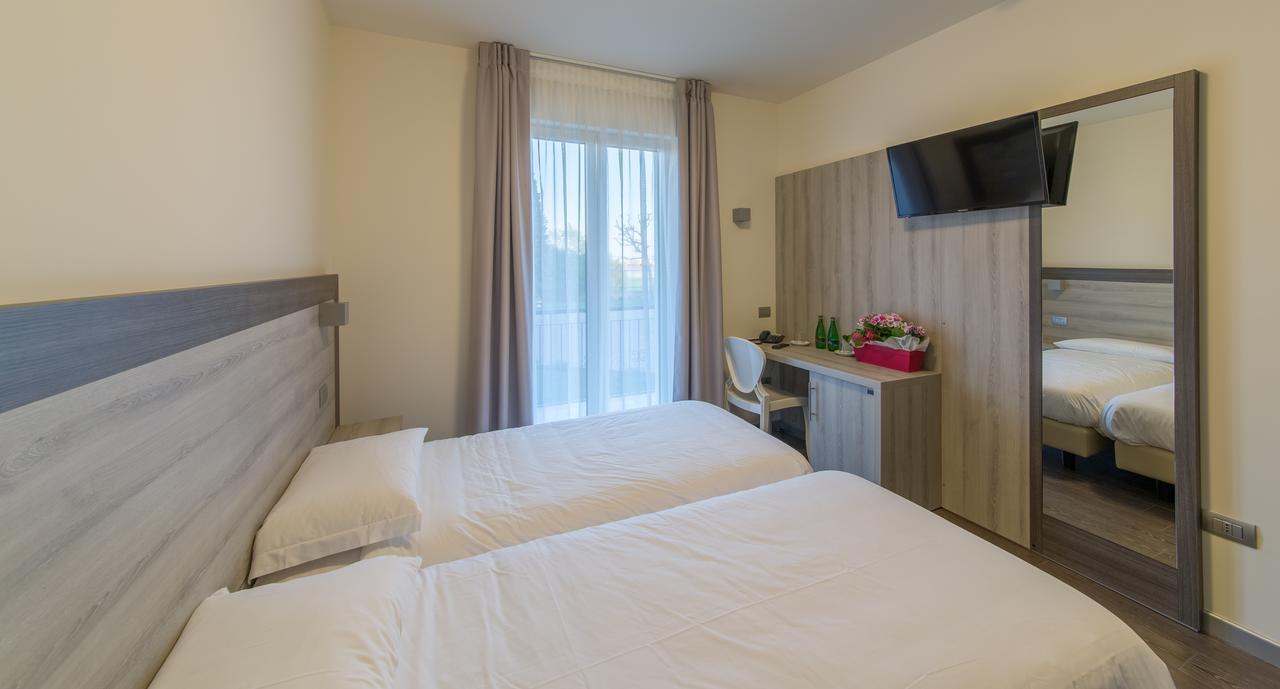 Hotel Panineria Colombera Rossa Brescia Dış mekan fotoğraf
