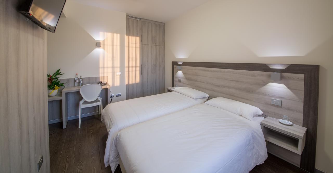 Hotel Panineria Colombera Rossa Brescia Dış mekan fotoğraf